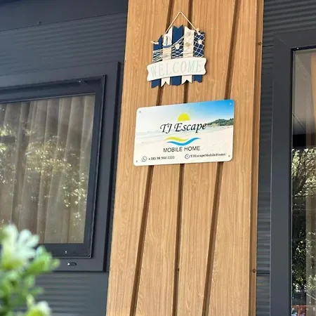 Hébergement de vacances Tj Escape - Mobile With Hot Tub And Terrace *